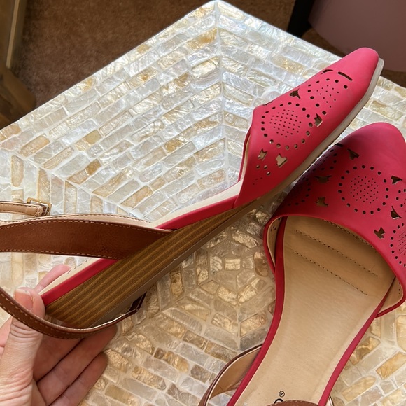 Rialto Red Suede Shoes - Picture 5 of 6